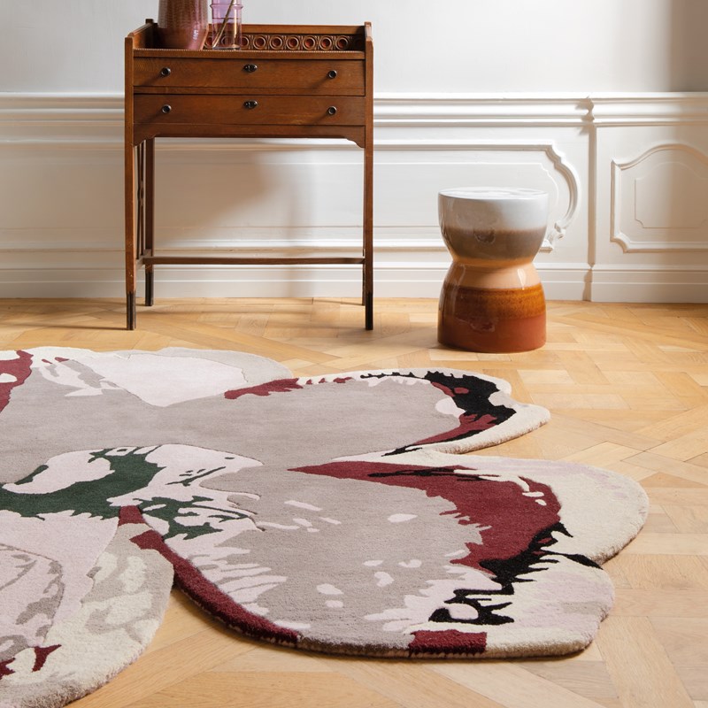 Shaped Magnolia 162303 Circle Rugs by Ted Baker in Burgundy buy online